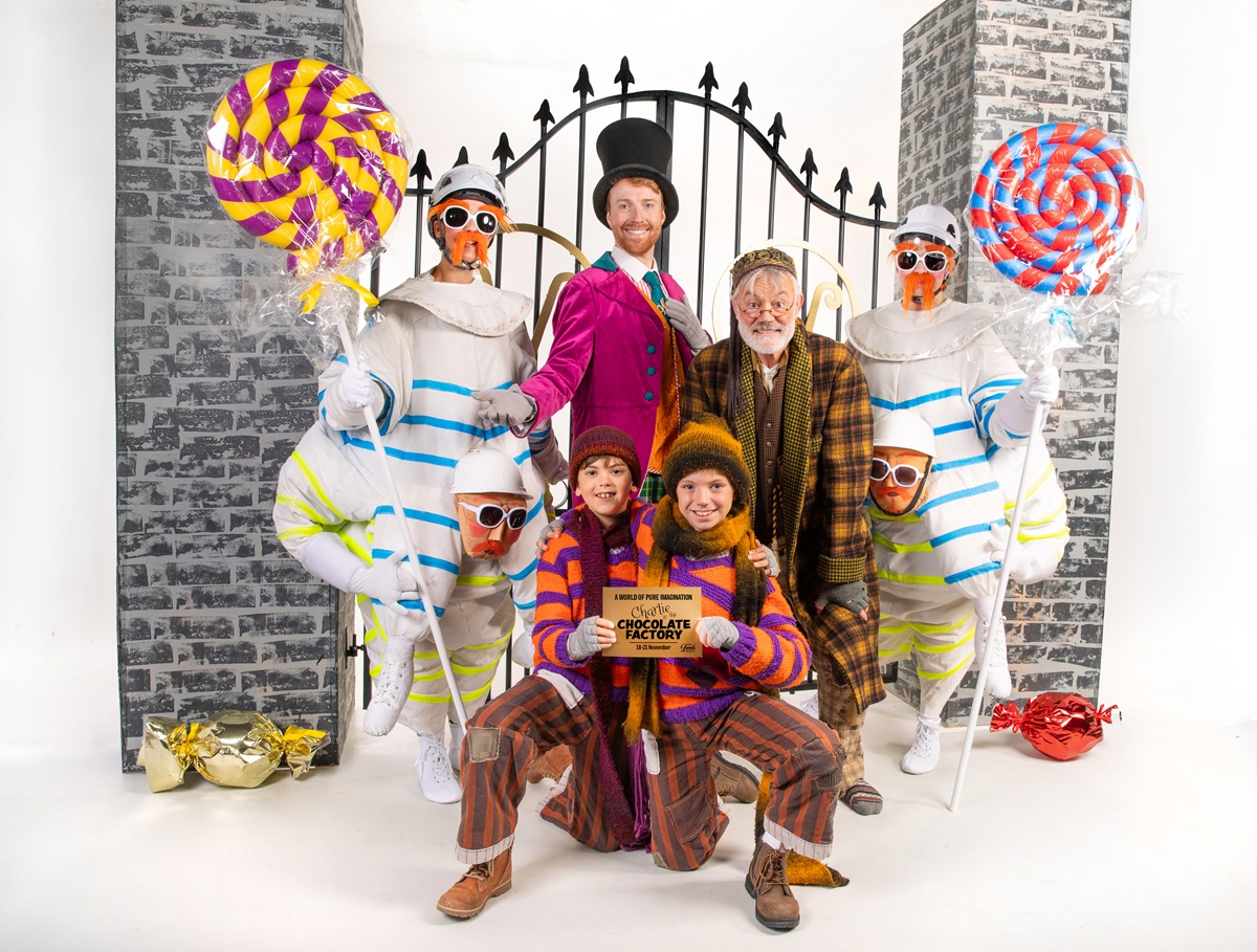 TWODS - The Cast